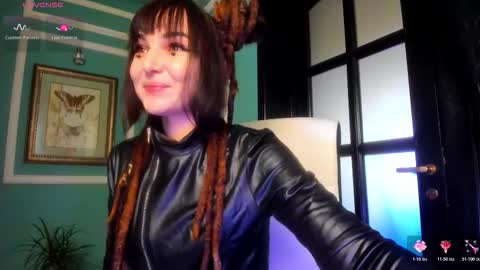 Moona  online show from 11.13.25