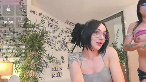 Snapshot of 1munique chatting on 05.18.26 Moona online show from 05.18.26