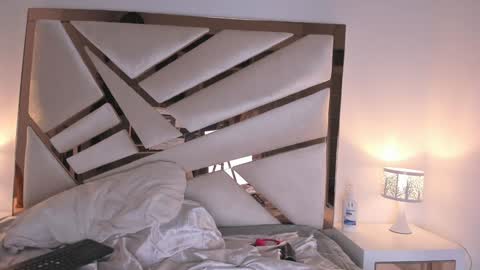 Snapshot of 1naughty_milf chatting on 12.15.24 Luisa online show from 12.15.24