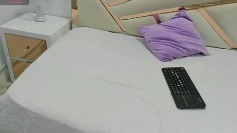 Snapshot of 1naughty_milf chatting on 03.07.25 Luisa online show from 03.07.25