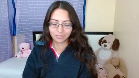 paola online show from 01.03.25