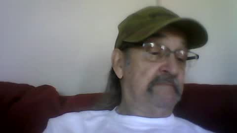 Snapshot of 1valentine chatting on 06.21.26 1valentine online show from 06.21.26