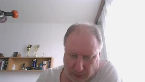 Snapshot of 1vaso chatting on 09.25.25 1vaso online show from 09.25.25