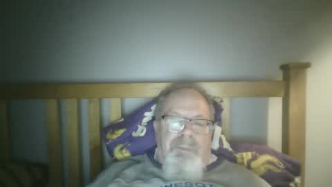 Snapshot of 2003dynawideglide chatting on 01.10.25 2003dynawideglide online show from 01.10.25