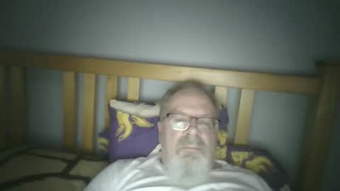 Snapshot of 2003dynawideglide chatting on 01.11.25 2003dynawideglide online show from 01.11.25