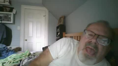 Snapshot of 2003dynawideglide chatting on 11.11.25 2003dynawideglide online show from 11.11.25