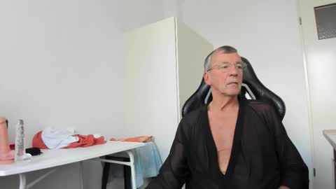 Henk online show from 10.30.25