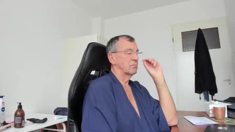 Henk online show from 12.05.25