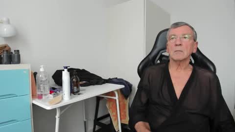 Henk online show from 12.14.25