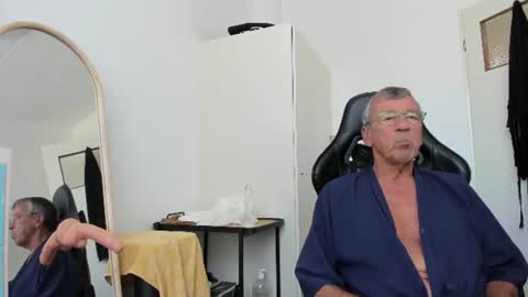 Henk online show from 07.12.26