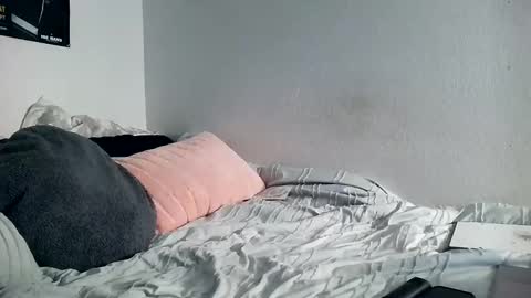 Snapshot of 21yearsy0ung9icheshung chatting on 02.21.25 AlecurClit online show from 02.21.25