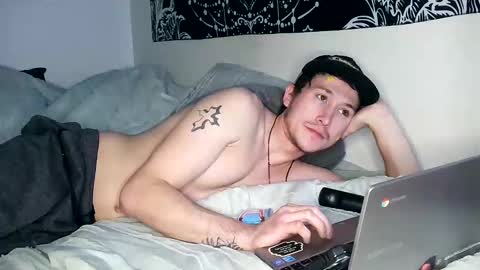 Snapshot of 21yearsy0ung9icheshung chatting on 02.28.25 AlecurClit online show from 02.28.25