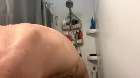 Snapshot of 21yearsy0ung9icheshung chatting on 03.06.25 AlecurClit online show from 03.06.25