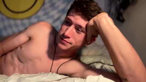 Snapshot of 21yearsy0ung9icheshung chatting on 11.29.25 AlecurClit online show from 11.29.25