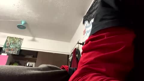 Snapshot of 21yearsy0ung9icheshung chatting on 12.01.25 AlecurClit online show from 12.01.25