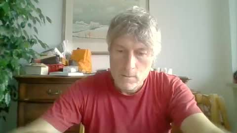 22esserre online show from 10.04.25