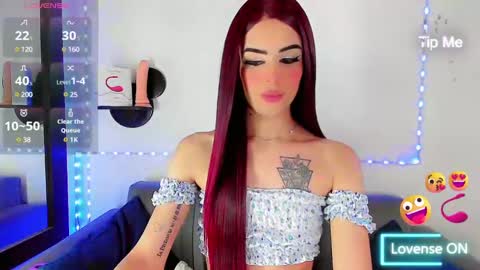 Snapshot of 24cm_ivana_bigcock chatting on 02.18.25 IVANA SICONYKS online show from 02.18.25