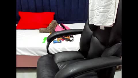 Isabella online show from 02.28.25