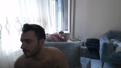 Snapshot of 2handsomeman chatting on 05.11.26 Berk online show from 05.11.26