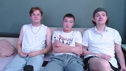 Snapshot of 2nc_ chatting on 09.24.25 Eleot online show from 09.24.25