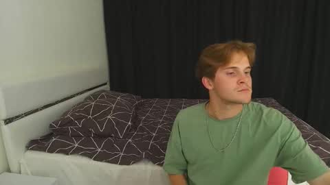 Snapshot of 2nc_ chatting on 09.26.25 Eleot online show from 09.26.25