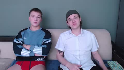 Snapshot of 2nc_ chatting on 09.30.25 Eleot online show from 09.30.25