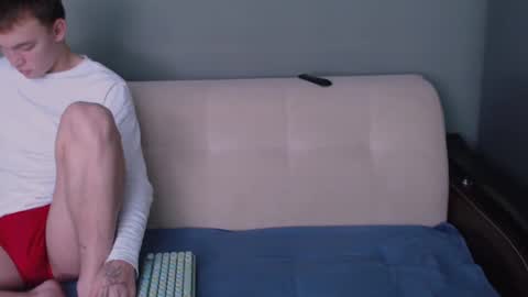 Snapshot of 2nc_ chatting on 10.06.25 Eleot online show from 10.06.25