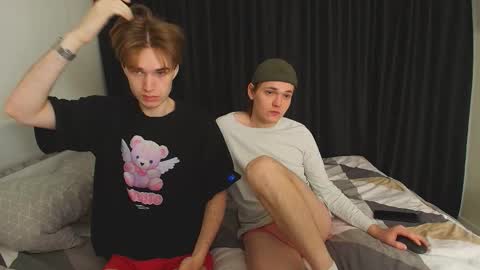 Snapshot of 2nc_ chatting on 10.14.25 Eleot online show from 10.14.25