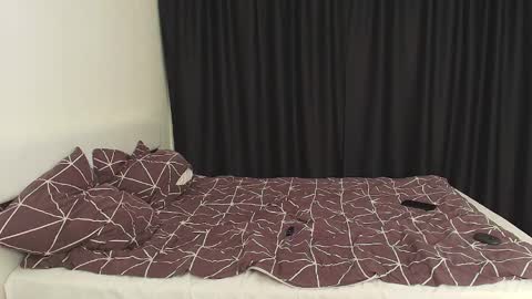 Snapshot of 2nc_ chatting on 10.18.25 Eleot online show from 10.18.25