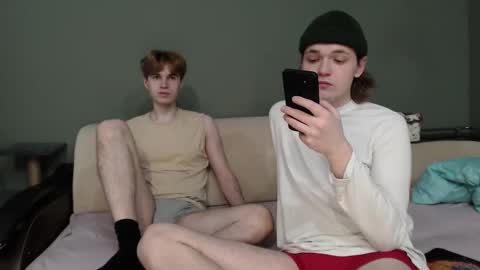 Snapshot of 2nc_ chatting on 11.22.25 Eleot online show from 11.22.25