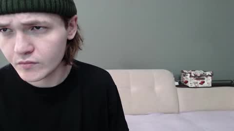 Snapshot of 2nc_ chatting on 11.24.25 Eleot online show from 11.24.25