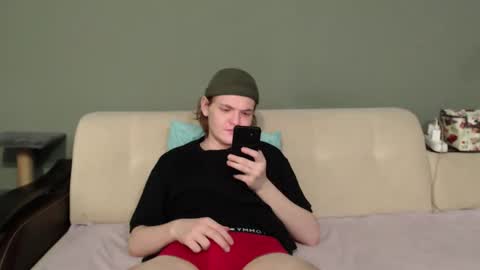 Snapshot of 2nc_ chatting on 11.25.25 Eleot online show from 11.25.25