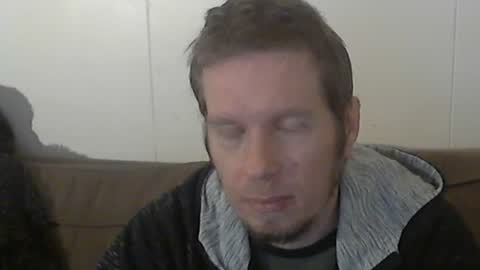 2small4you83 online show from 01.18.25