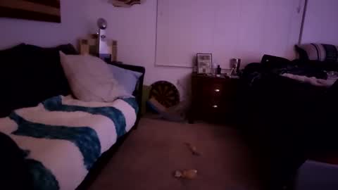 Snapshot of 2stroke82 chatting on 11.02.25 2stroke82 online show from 11.02.25