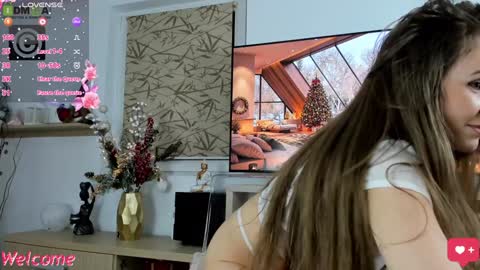 Snapshot of 3lla_rose chatting on 01.21.25 Ella online show from 01.21.25