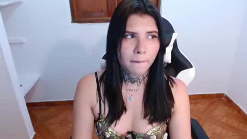 erika online show from 02.11.25