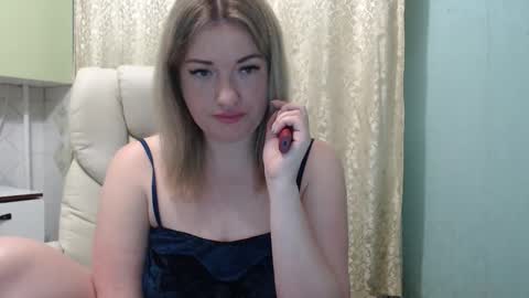 Snapshot of 3sweetcandy3 chatting on 04.16.26 3sweetcandy3 online show from 04.16.26