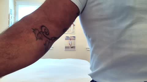 Snapshot of 3totangox chatting on 10.09.25 3 to tango online show from 10.09.25