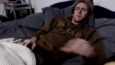 Snapshot of 420cumharder chatting on 01.20.25 fun dude online show from 01.20.25