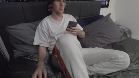 Snapshot of 420cumharder chatting on 02.04.25 fun dude online show from 02.04.25