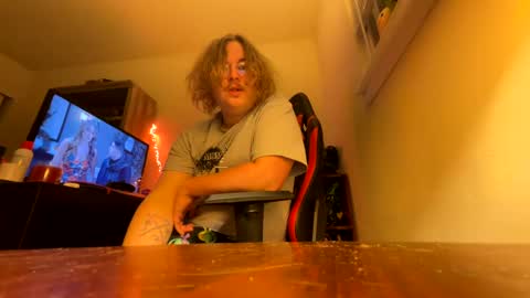 Snapshot of 420jizzva chatting on 12.08.24 Daddythickdick420 online show from 12.08.24