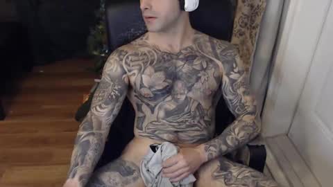 Snapshot of 420randomguy chatting on 12.31.24 Anomander Rake online show from 12.31.24