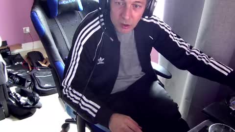 Larese Carlo online show from 02.10.25