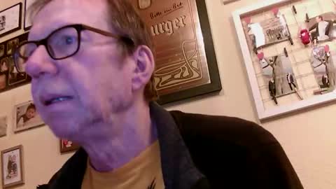 Snapshot of 64shorty chatting on 12.16.25 64shorty online show from 12.16.25