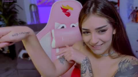 Snapshot of 66luci_fer6_ chatting on 02.11.25 luarii online show from 02.11.25