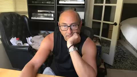 daddy vegas  for single women and couples here online show from 06.27.26