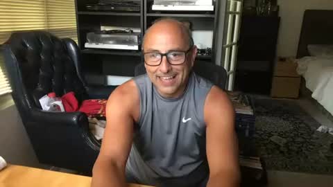daddy vegas  for single women and couples here online show from 07.01.26