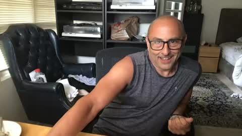 daddy vegas  for single women and couples here online show from 07.01.26