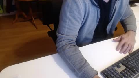 Snapshot of 69pifpaf chatting on 12.18.24 69pifpaf online show from 12.18.24