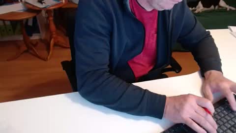 Snapshot of 69pifpaf chatting on 03.10.25 69pifpaf online show from 03.10.25